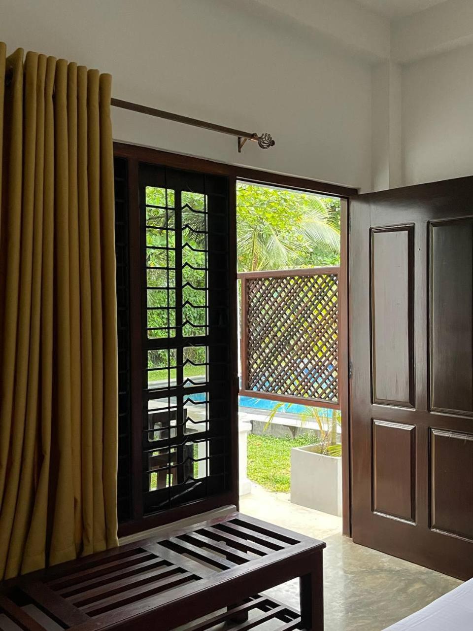Riverside Cabanas Mirissa Exterior photo