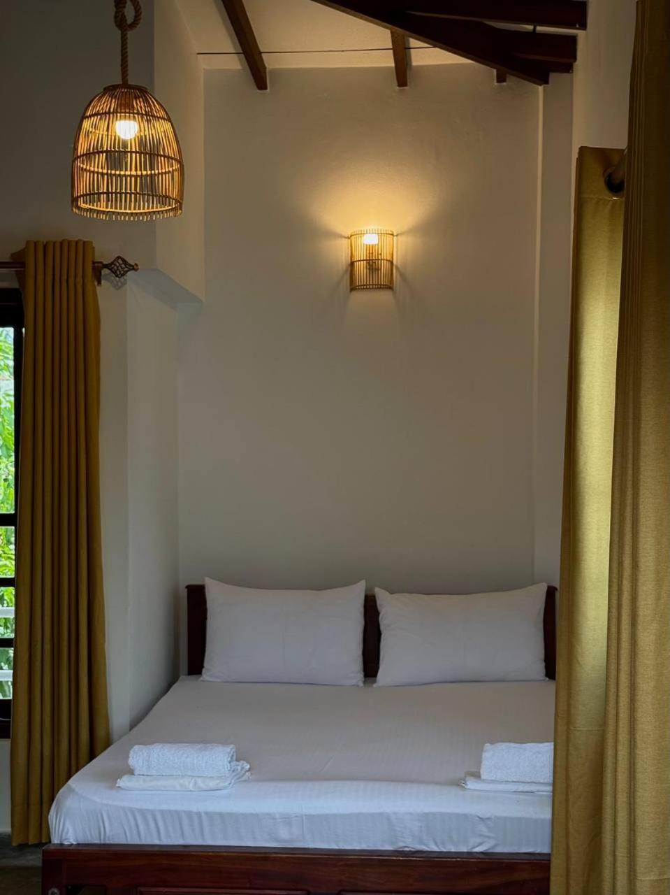Riverside Cabanas Mirissa Exterior photo