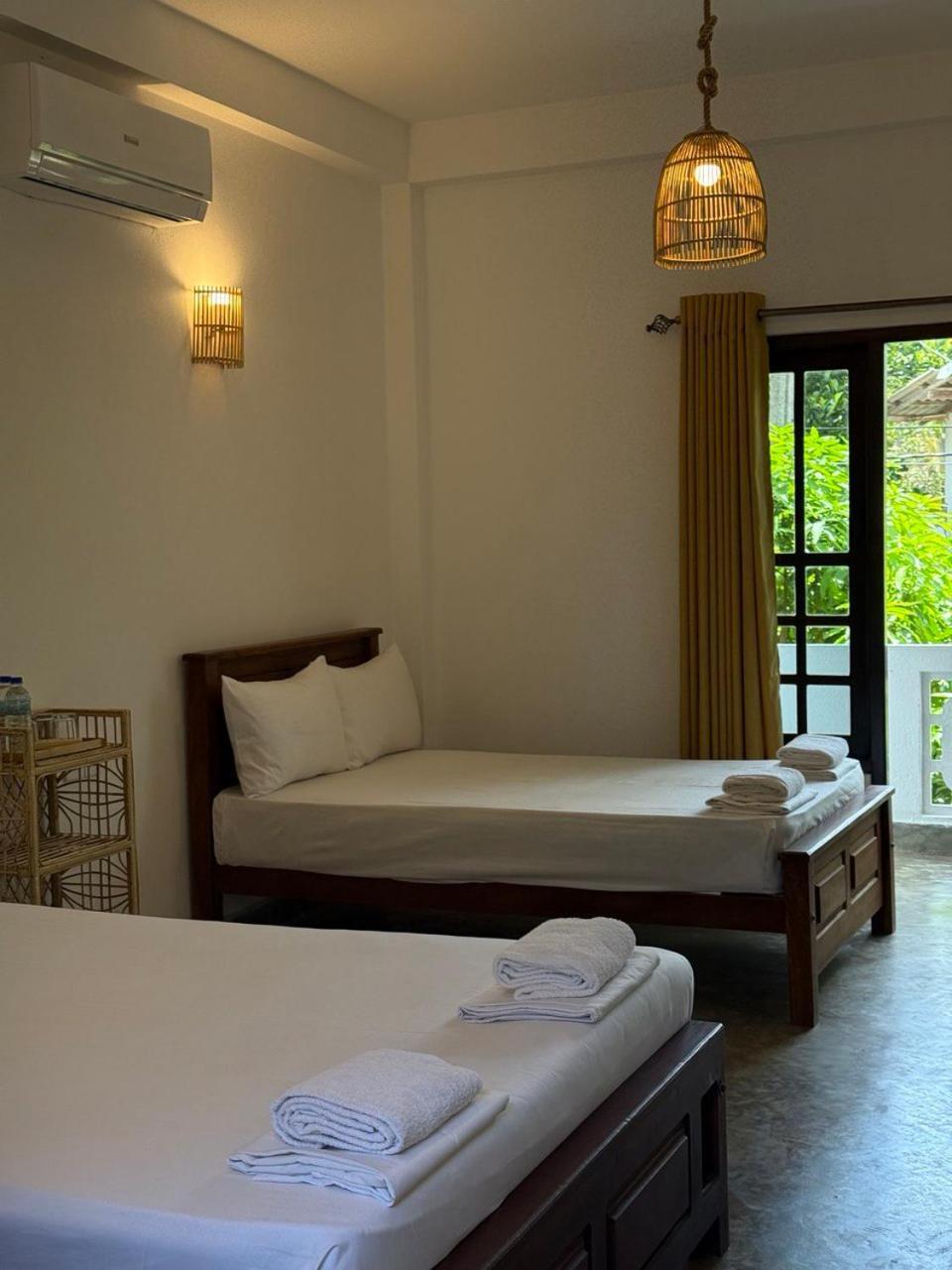 Riverside Cabanas Mirissa Exterior photo