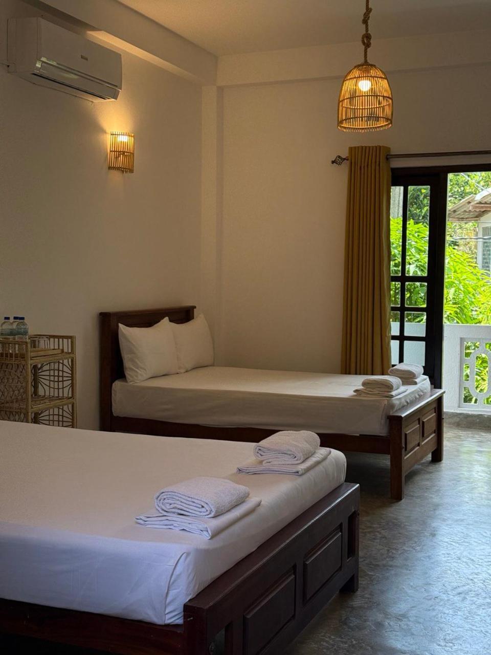 Riverside Cabanas Mirissa Exterior photo